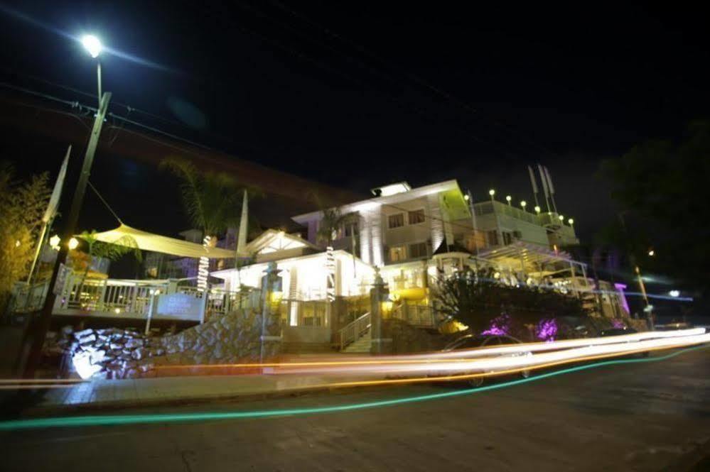 Club House Hotel فيلا كارلوس باز المظهر الخارجي الصورة